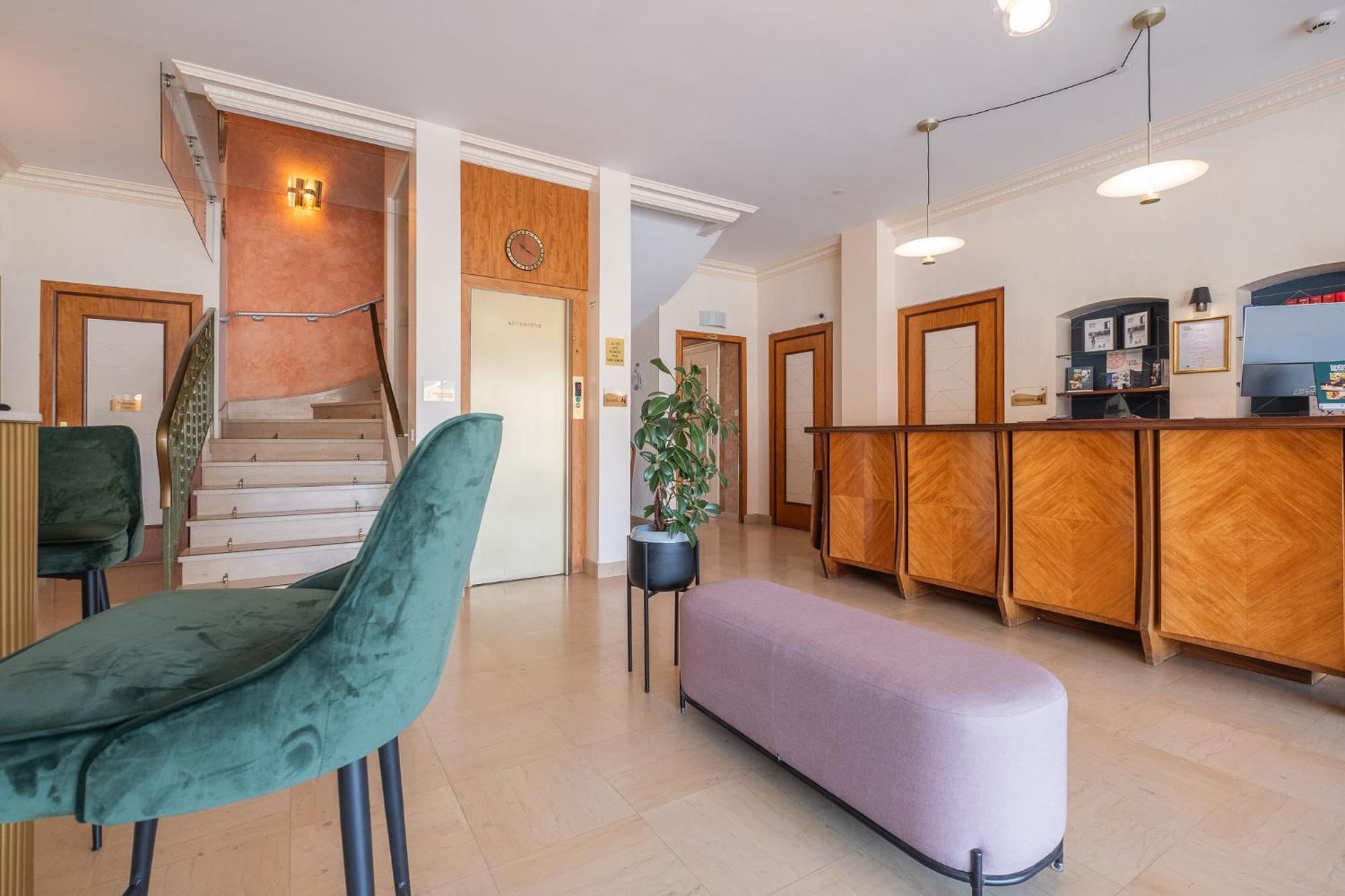 Cit'Hotel Logis De Brou, Bourg En Bresse Esterno foto