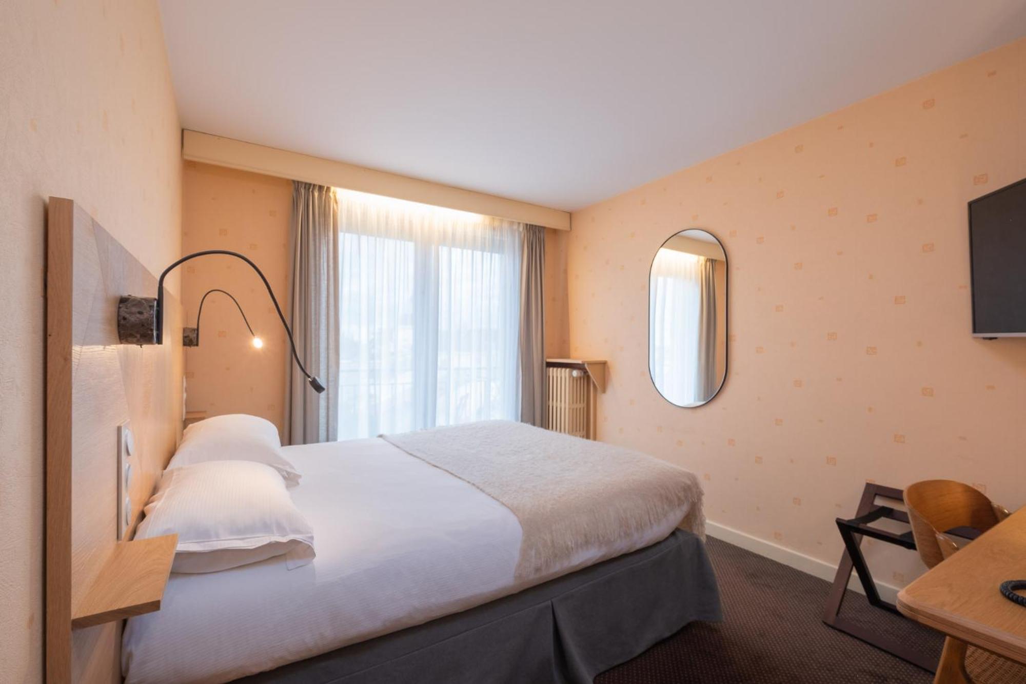 Cit'Hotel Logis De Brou, Bourg En Bresse Esterno foto