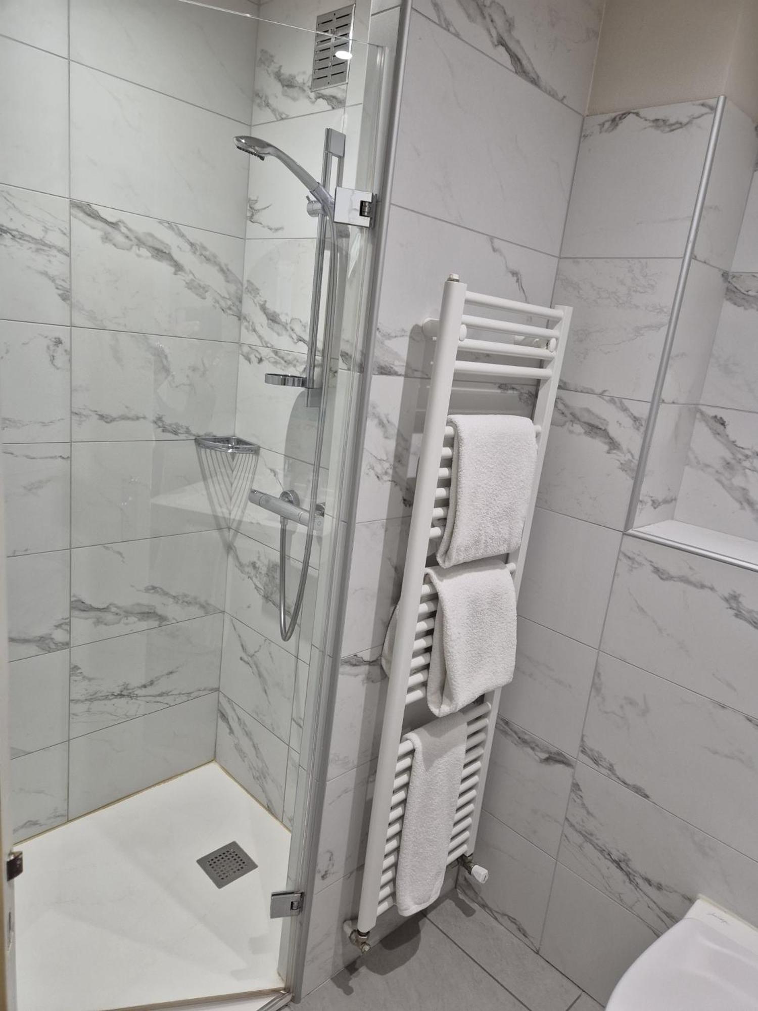Cit'Hotel Logis De Brou, Bourg En Bresse Esterno foto