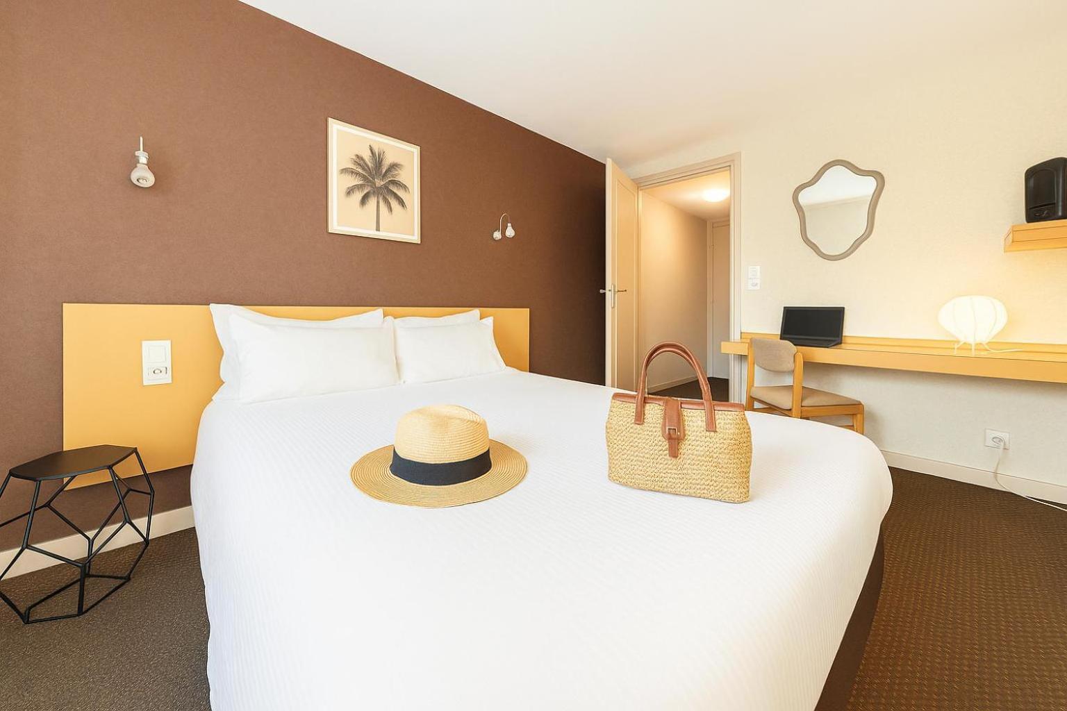 Cit'Hotel Logis De Brou, Bourg En Bresse Esterno foto
